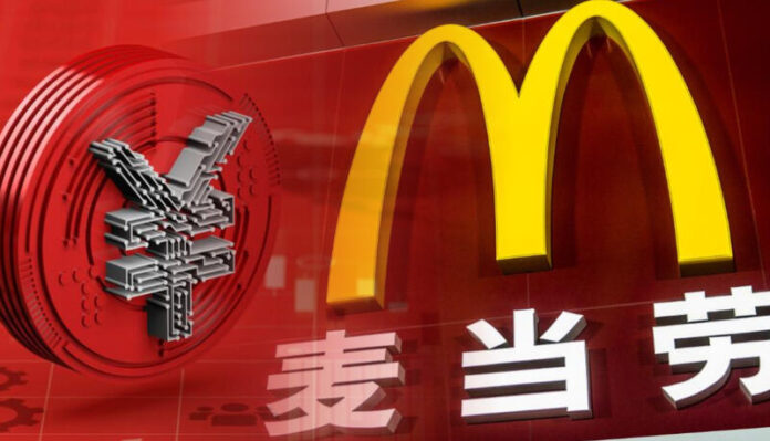 McDonald's prueba el Yuan Digital en sus restaurantes de Shanghái.